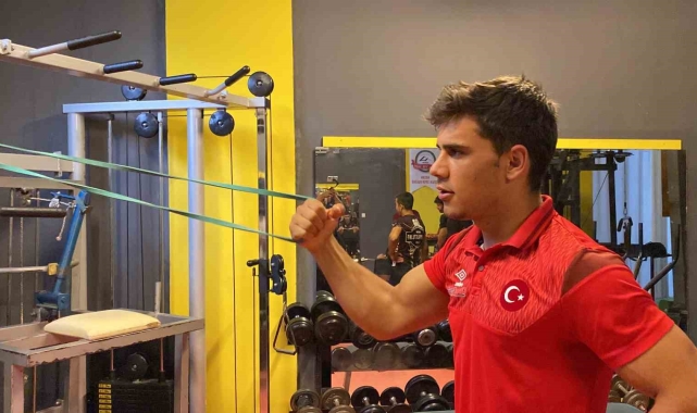 Deniz Can Dünya Şampiyonluğu yolunda