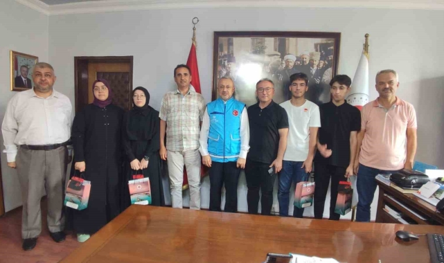 Denizli Müftülüğü üniversite sınavında derece yapan öğrencileri ödüllendirdi
