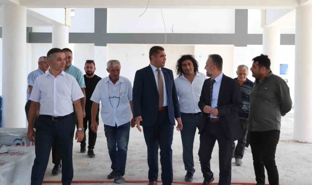 Depremde yıkılan caminin yerinde yenisi yükseliyor