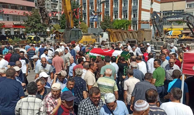 Devrekli şehidin annesi son yolculuğuna dualarla uğurlandı