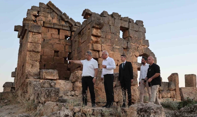 Diyarbakır Valisi Zorluoğlu, "Zerzevan Kalesi'nin yılda 500 bin civarında ziyaretçisi var"