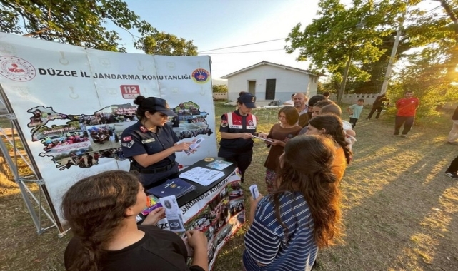 Düzce'de mevsimlik tarım işçileri KADES uygulamasıyla ilgili bilgilendirildi