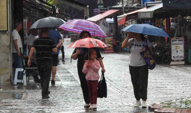 Edirne'de yağmur etkili oldu
