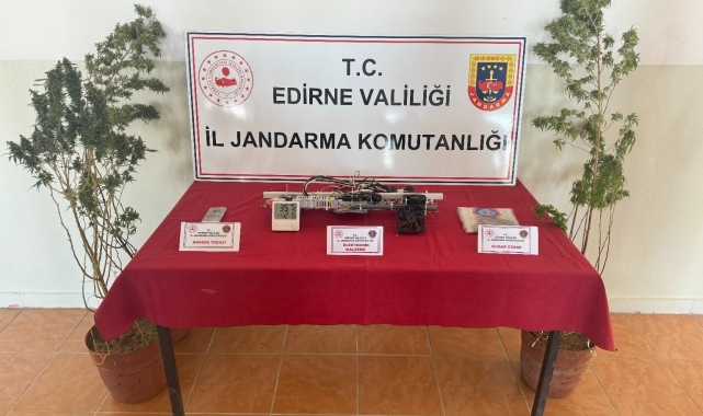 Edirne'de Yol kontrol uygulamasında uyuşturucu yakalandı