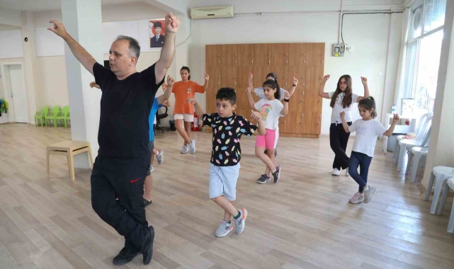 Efeler'de yaz tatili şenliği