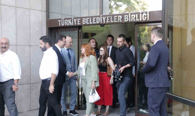 Ekrem İmamoğlu'ndan '5 yıl siyasi yasak' iddiasına açıklama geldi