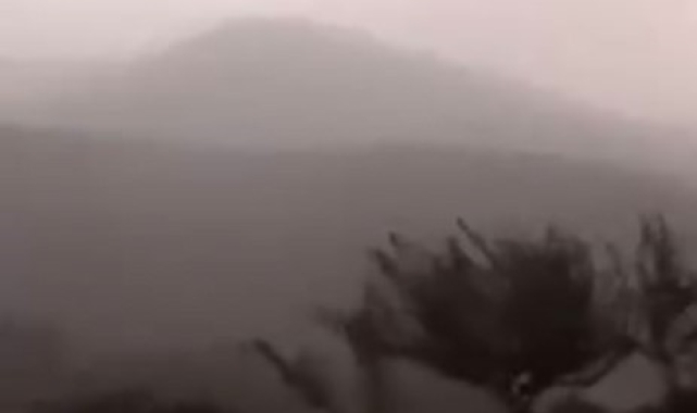 Elazığ&#039;da fırtına etkili oldu