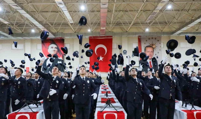 Erzincan'da 428 polis adayı mezun oldu