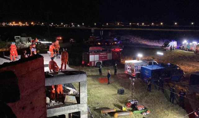 Erzincan'da gerçeği aratmayan deprem tatbikatı