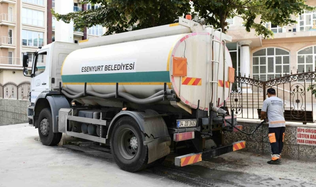 Esenyurt'ta Camilerde Kapsamlı ' Cuma Namazı' Temizliği