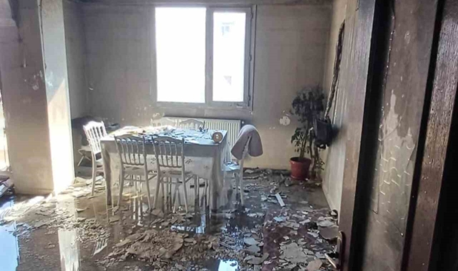 Evde çıkan yangında hasar oluştu