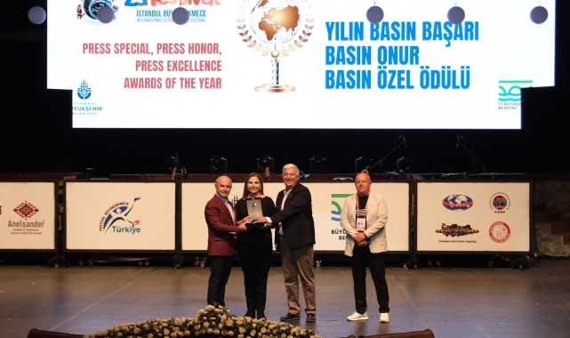 Fatih Erkoç şarkılarını binlerce hayranı ile birlikte söyledi