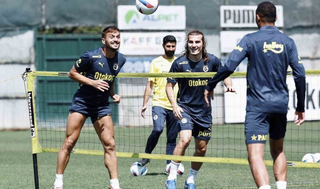Fenerbahçe'de Çaykur Rizespor maçı hazırlıkları sürüyor