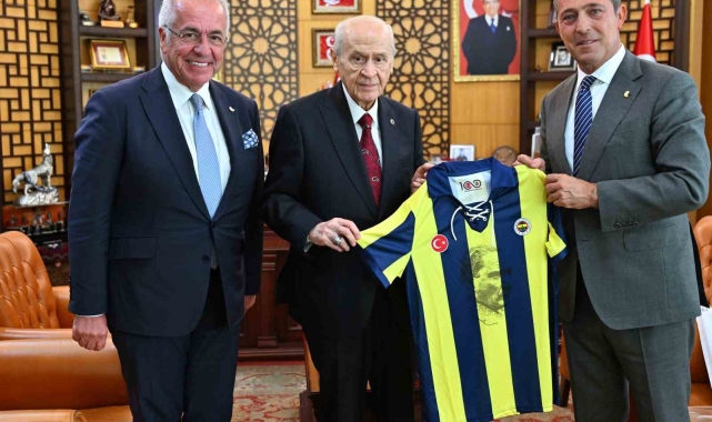 Fenerbahçe'den siyasi parti ziyaretleriyle ilgili iddialara yanıt