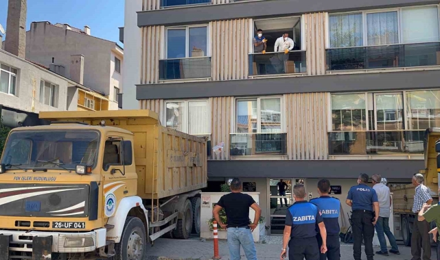 Geçen yıl 50 ton çöpten arındırılan evden 30 ton daha atık çıktı
