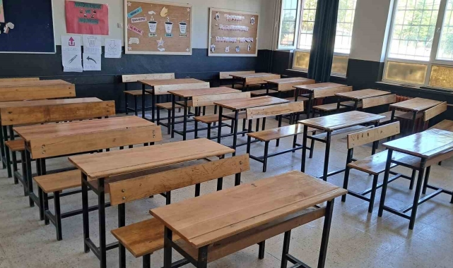 Gediz'de eğitimcilerden büyük fedakarlık