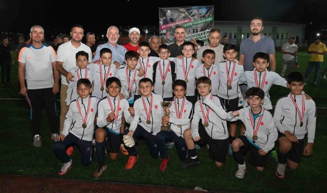 Geleceğin Şehri Geleceğin Yıldızları Minikler Turnuvası sona erdi