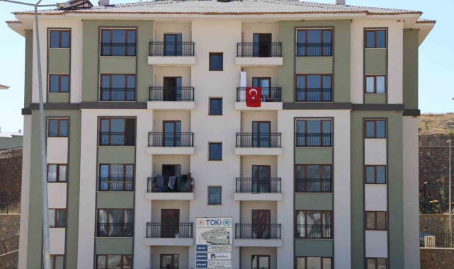 Göksun'da depremzedeler yeni konutlarına bir bir kavuşuyor