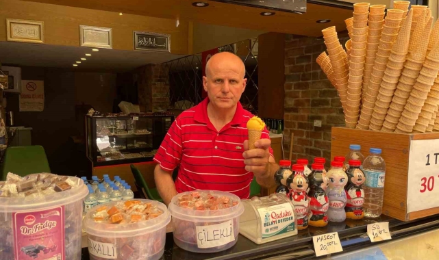 Gurbetçiler dondurma satışlarını artırdı