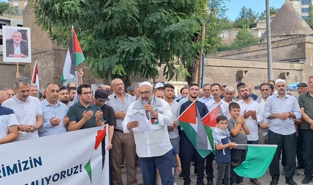 Hamas lideri İsmail Haniye için Bitlis'te gıyabi cenaze namazı kılındı