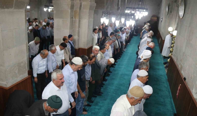 Haniye için Bitlis'te gıyabi cenaze namazı kılındı