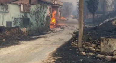 Hayvanları orman yangınında telef olan vatandaşın feryadı yürek dağladı