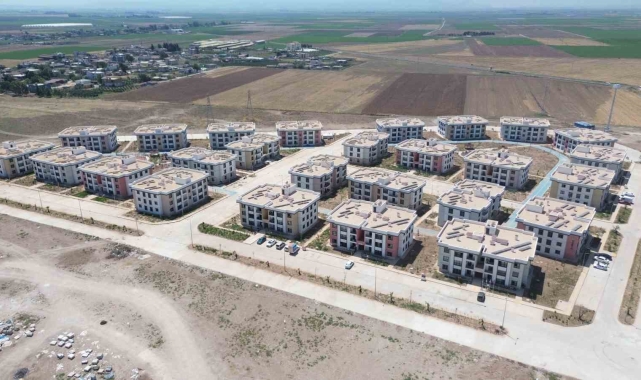 Hayvanların otlatıldığı boş araziydi, 8 ayda inşa edilen deprem konutlarıyla yaşam merkezi halini aldı