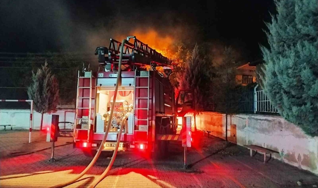 Hisarcık'ta ahşap ev yangını