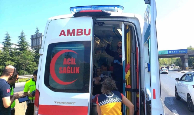 İçinde anne ve bebek olan yenidoğan ambulansı kazaya karıştı: 1 yaralı