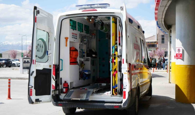 İnşaattan düşen işçi öldü