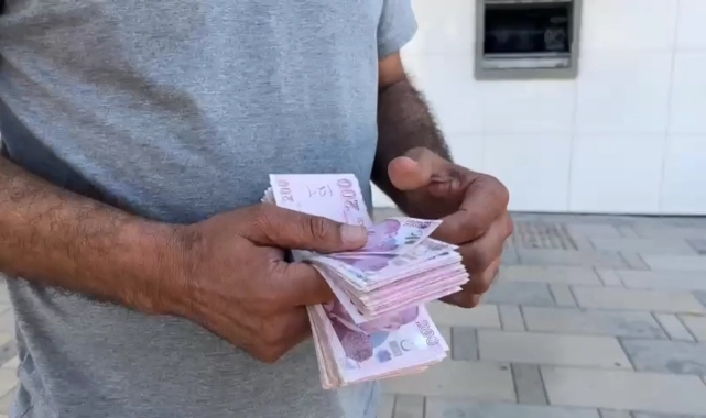'İnsanlık Ölmemiş' dedirten davranış: Tomar tomar para buldu