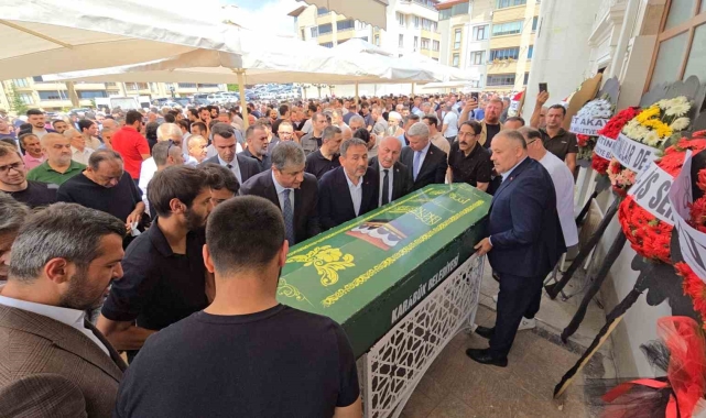 İş insanı Özçelik toprağa verildi
