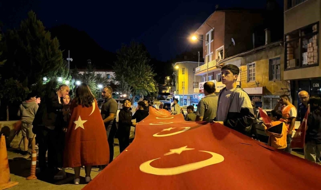 İskilipliler Zafer Bayramı'nda fener alayında tek yürek oldu
