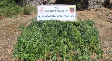 Isparta'da uyuşturucu operasyonu: Çok sayıda malzeme ele geçirildi