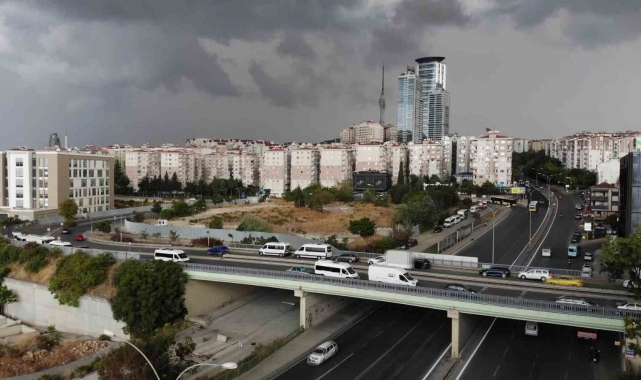 İstanbul'a yağmur bulutları böyle geldi