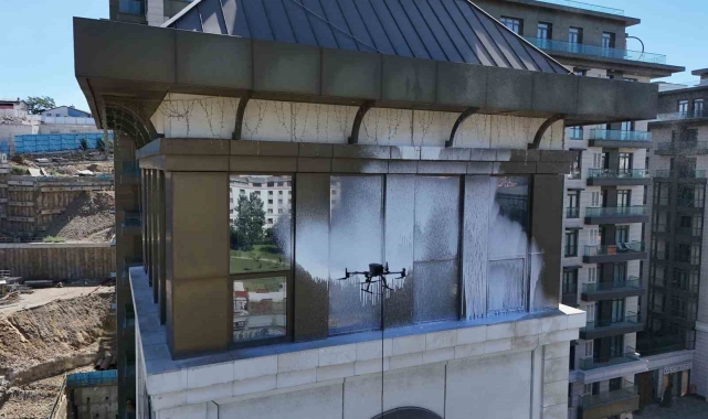 İstanbul'da dron ile dış cephe temizliği