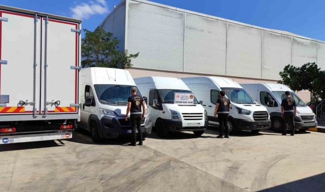 İstanbul'da kaçak tütün operasyonu: 3,3 ton tütün ele geçirildi