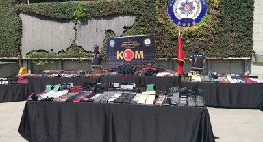 İstanbul'da kaçakçılık operasyonu: Dünyaca ünlü markalara ait 108 bin taklit ürün ele geçirildi