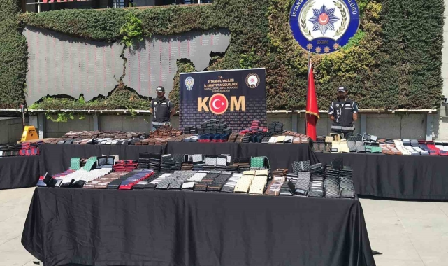 İstanbul'da kaçakçılık operasyonu: Dünyaca ünlü markalara ait 108 bin taklit ürün ele geçirildi