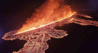 İzlanda'nın Reykjanes Yarımadası'nda 6. kez yanardağ patladı