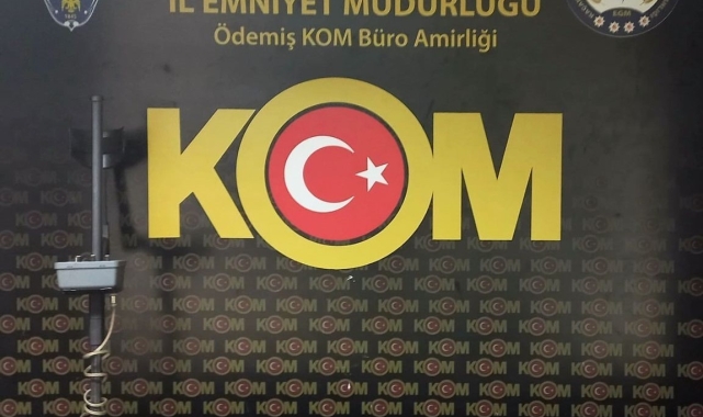 İzmir'de tarihi eser kaçakçısı sikkelerle yakalandı