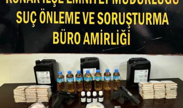 İzmir'de uyuşturucu imal ve ticareti yapan 3 şüpheli tutuklandı