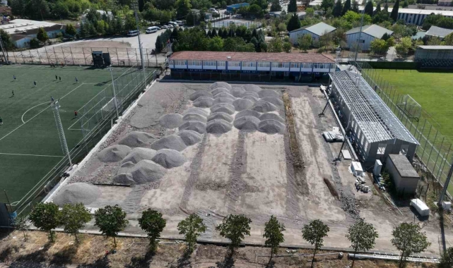 İzmit'e yeni saha