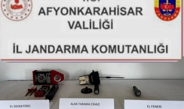Jandarmayı görünce kaçan define avcıları kovalamaca sonrası yakalandı
