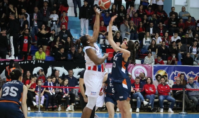 Kadınlar Basketbol Süper Ligi'ne çıkan takım sponsor bulamayınca başkanı böyle sitem etti