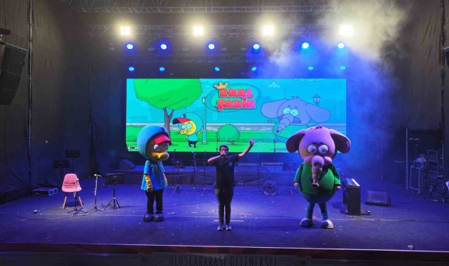 Kahramanmaraş'ta Kral Şakir sahneye taşındı