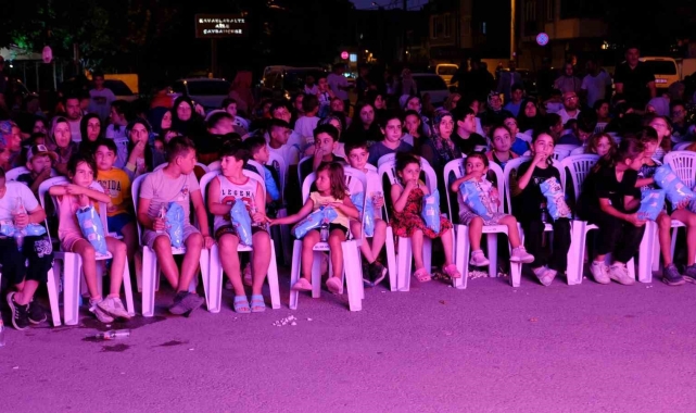 'Kamyoled Sineması' yollarda