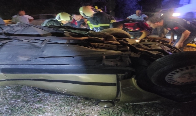 Karabük'te hafif ticari araç ile otomobilin çarpıştığı kazada 5 kişi yaralandı