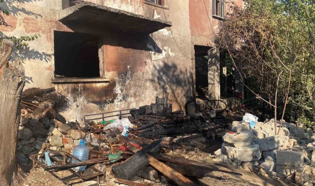 Karabük'te odunlukta çıkan yangın korkuttu