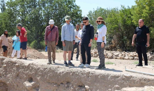 Karacasu Kaymakamı Gündoğdu, Afrodisias'ta incelemelerde bulundu